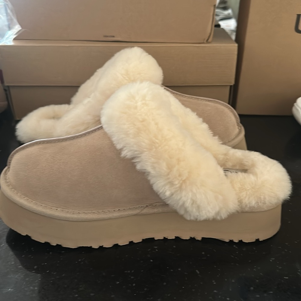 UGG Women's Disquette Slippers - Picture 2 of 6